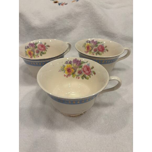 3 Steubenville Teacups Monticello Pattern Colonial Blue Trim W/ Floral Interior - Picture 1 of 6